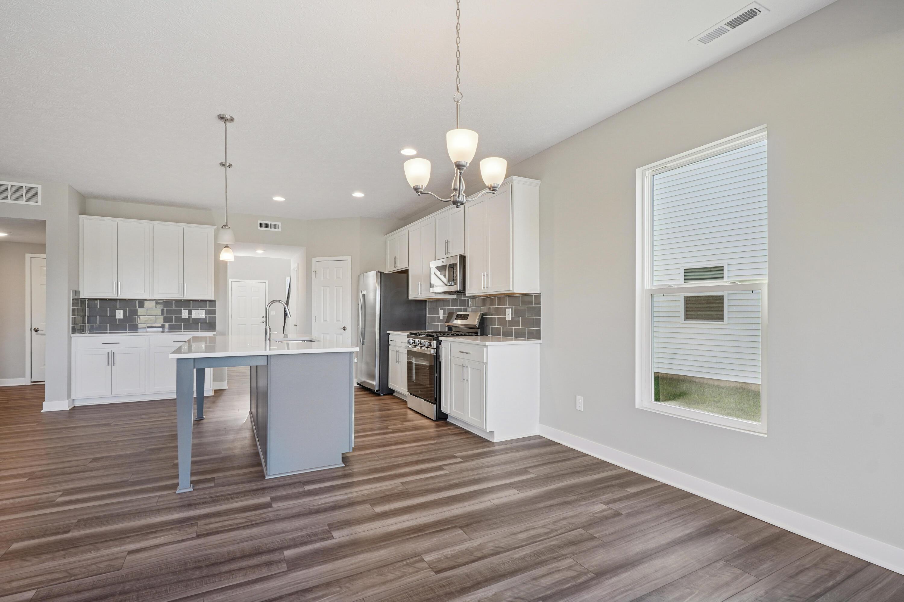 7094 Unitas Loop Powell, OH 43065 - Photo 13 of 42 Breakfast Area