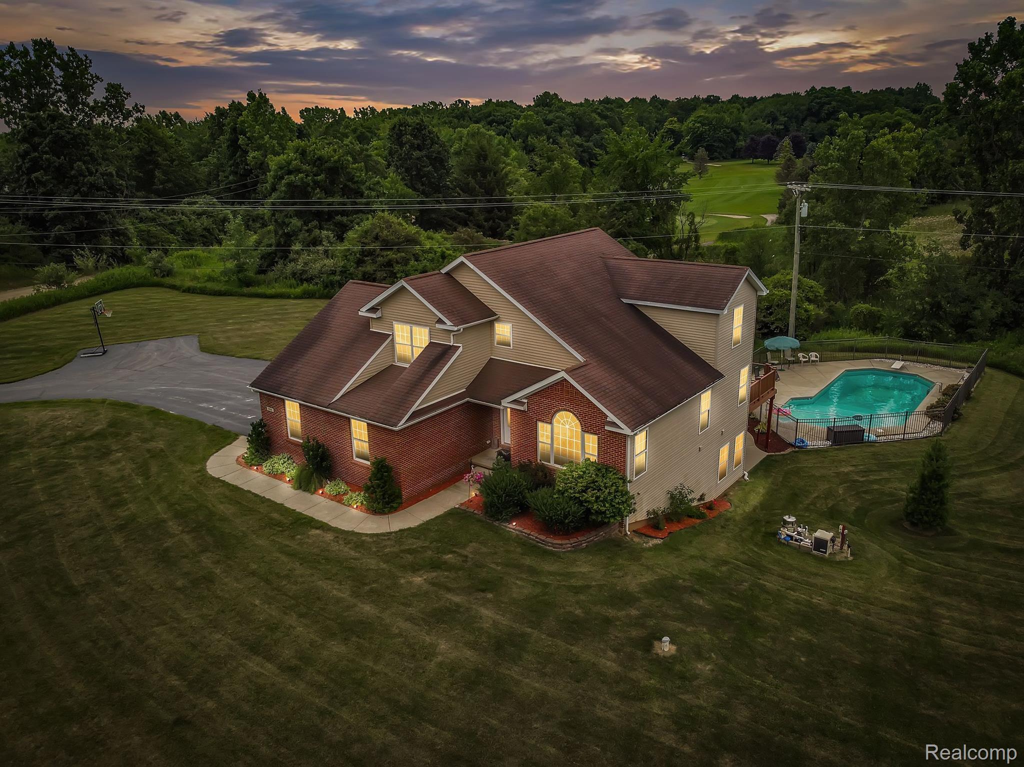 828 East Marr Road Howell, MI 48855 - Photo 1 of 42 Gallery Image 1