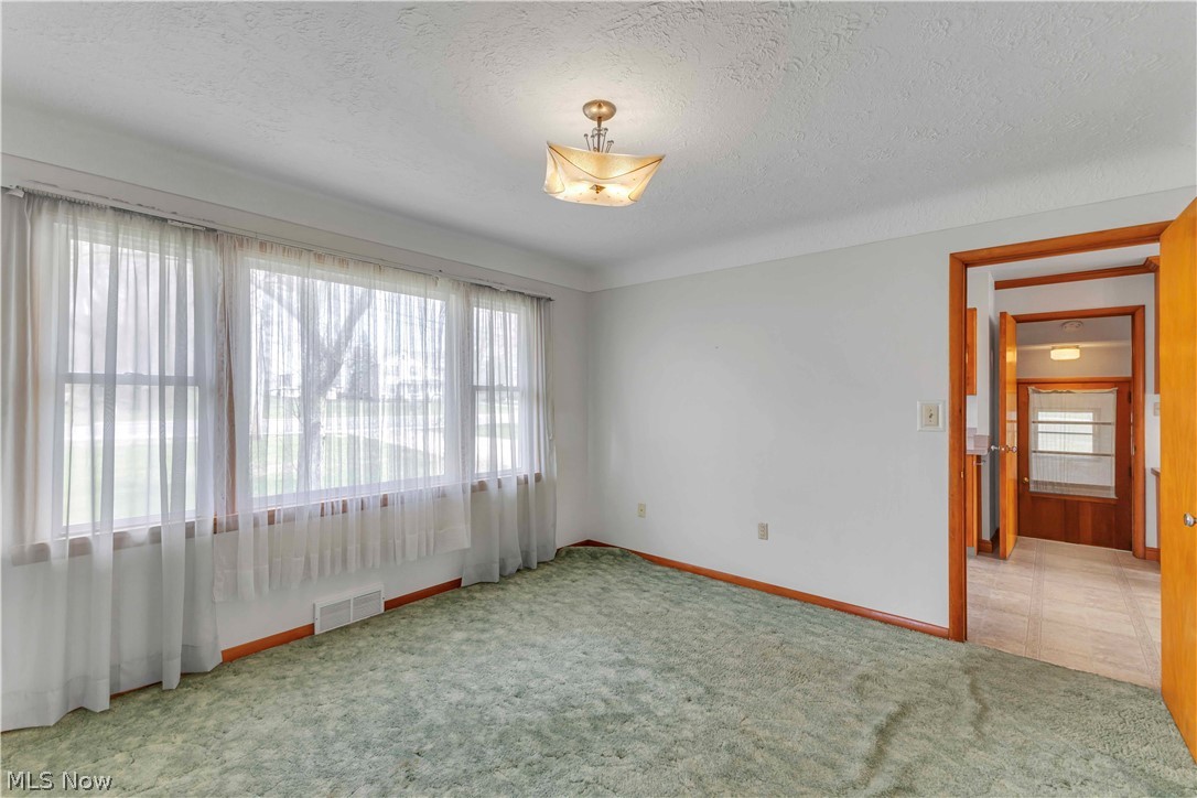 5500 North Ridge Road Madison, OH 44057 - Photo 24 of 49 Dining Room