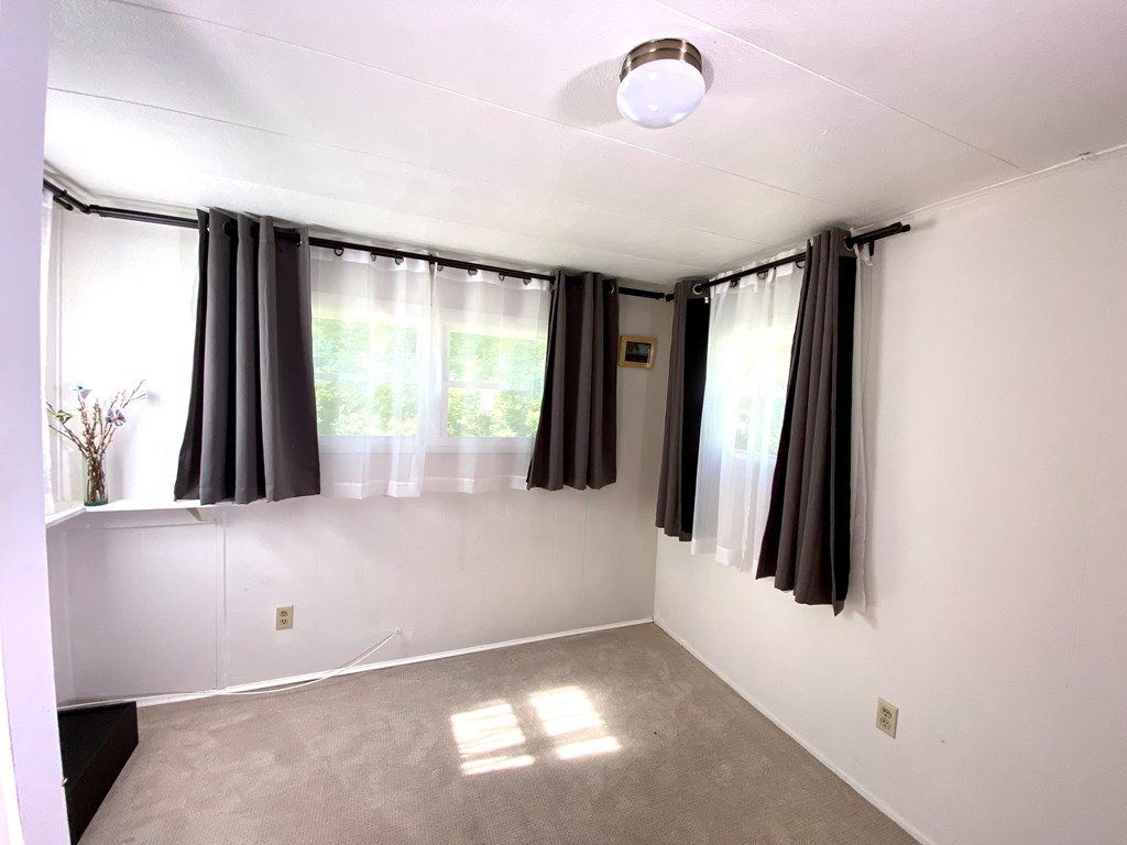 42 Adams Road, Unit 25 Greenfield, MA 01301 - Photo 32 of 37 a view of a living room