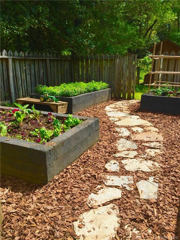 336 Racquet Club Road Asheville, NC 28803 - Photo 23 of 24 Gallery Image 23