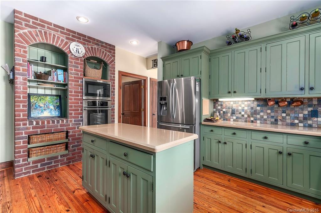 336 Racquet Club Road Asheville, NC 28803 - Photo 10 of 24 Gallery Image 10