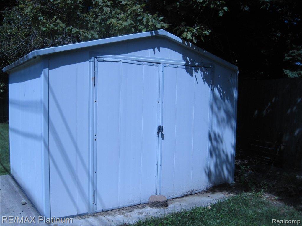 3391 Hammerberg Road Flint, MI 48507 - Photo 15 of 22 Hammerberg Shed.JPG