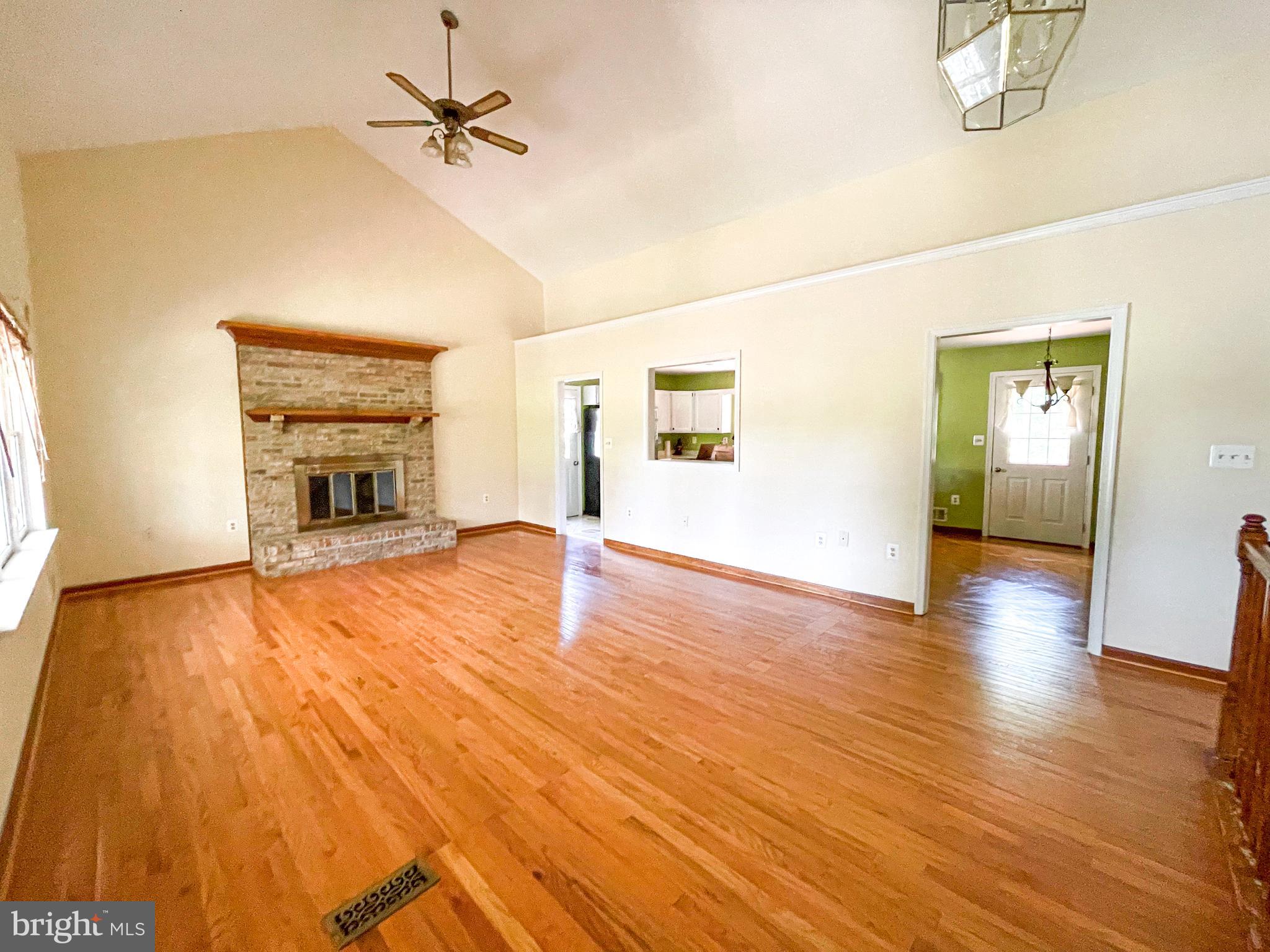 12707 Dumfries Road Manassas, VA 20112 - Photo 5 of 40 Gallery Image 5