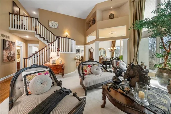 $789,000 | 709 Northeast Lake Point Drive, Lee's Summit, MO 64064