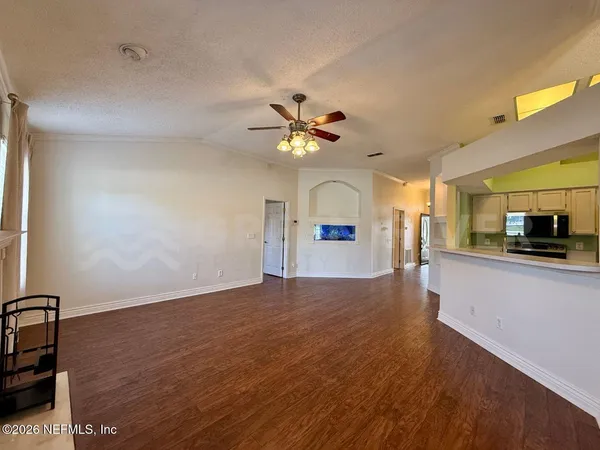 $2,050 | 2927 Waters View Circle, Orange Park, FL 32073