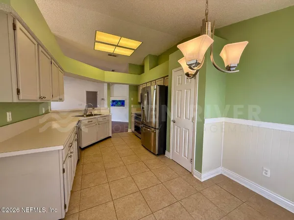 $2,050 | 2927 Waters View Circle, Orange Park, FL 32073