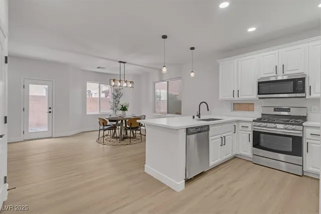 $419,999 | 715 Taliput Palm Place, Henderson, NV 89011