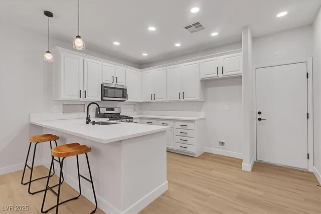 $419,999 | 715 Taliput Palm Place, Henderson, NV 89011