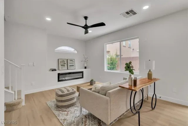 $419,999 | 715 Taliput Palm Place, Henderson, NV 89011