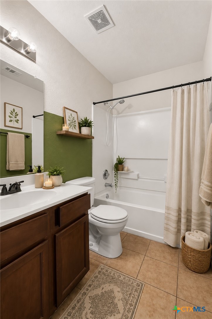 6204 Taree Loop Killeen, TX 76549 - Photo 13 of 31 Bathroom staged