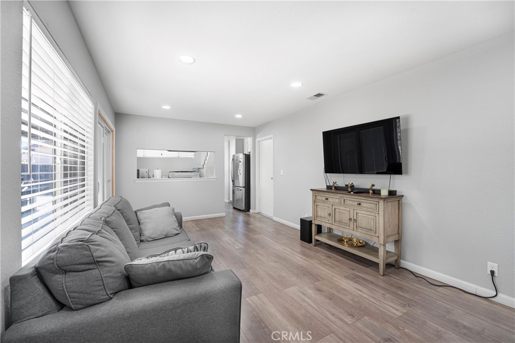 5347 East Ave R 11 Palmdale, CA 93552 - Photo 12 of 34 Gallery Image 12
