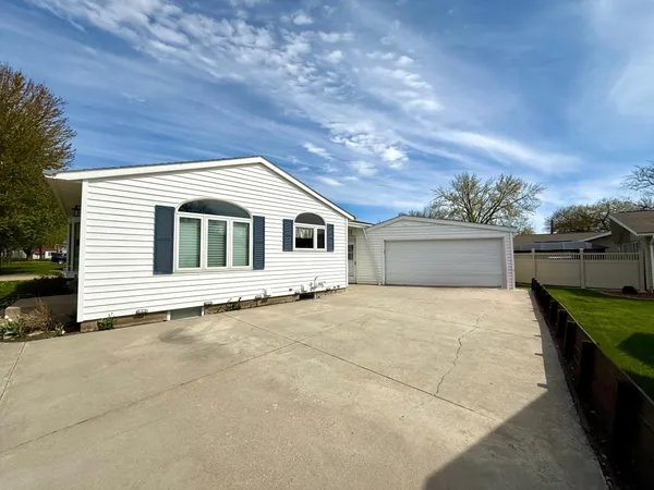 $267,900 | 225 Sunrise Boulevard, Redwood Falls, MN 56283