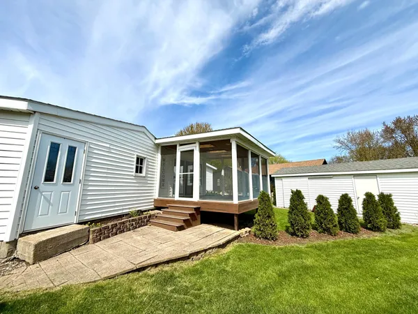 $267,900 | 225 Sunrise Boulevard, Redwood Falls, MN 56283