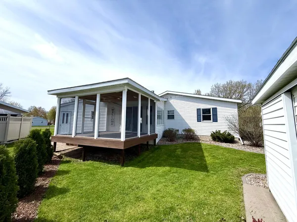 $267,900 | 225 Sunrise Boulevard, Redwood Falls, MN 56283