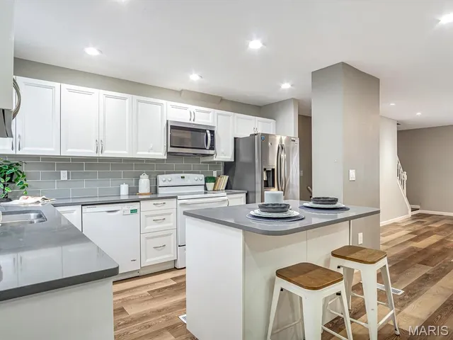 $125,000 | 616 Arrowhead Drive, Collinsville, IL 62234