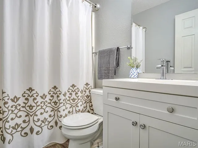 $125,000 | 616 Arrowhead Drive, Collinsville, IL 62234