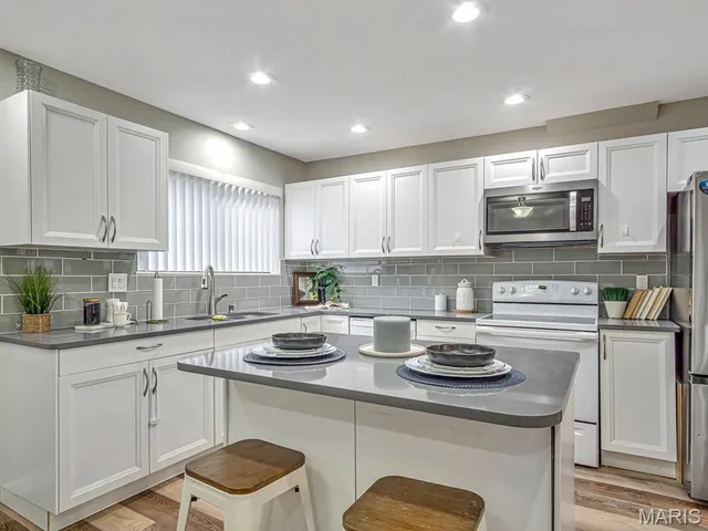 $125,000 | 616 Arrowhead Drive, Collinsville, IL 62234