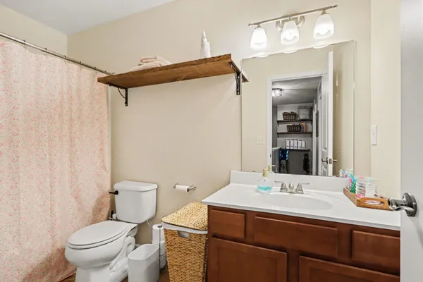 $330,000 | 1754 Grovenberg Court, Vicksburg, MI 49097