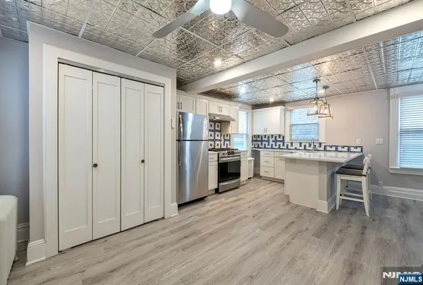 $2,800 | 204 Forest Street, Unit 2, Montclair, NJ 07042