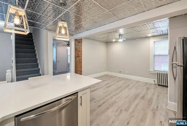 $2,800 | 204 Forest Street, Unit 2, Montclair, NJ 07042