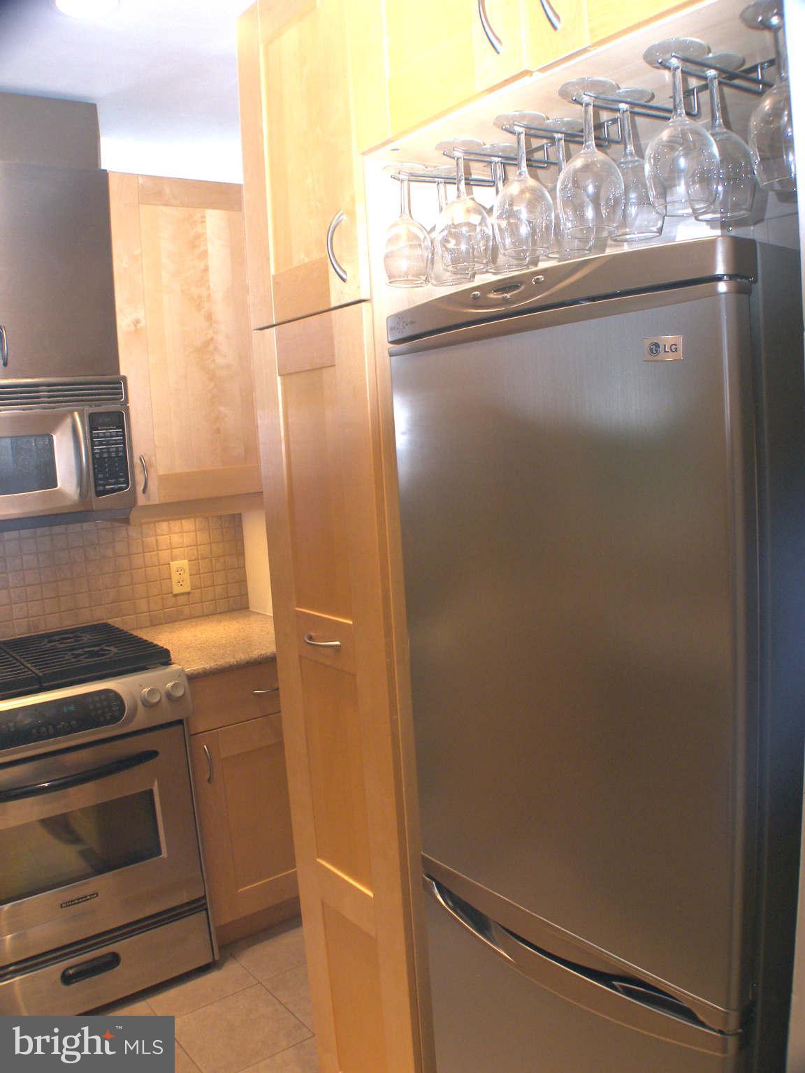 3613 Gunston Road, Unit 3613 Alexandria, VA 22302 - Photo 6 of 13 Kitchen