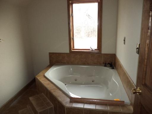 49W880 Lenschow Road Sycamore, IL 60178 - Photo 10 of 16