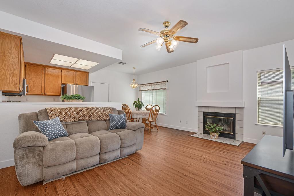 520 Harling Court Rio Linda, CA 95673 - Photo 9 of 32