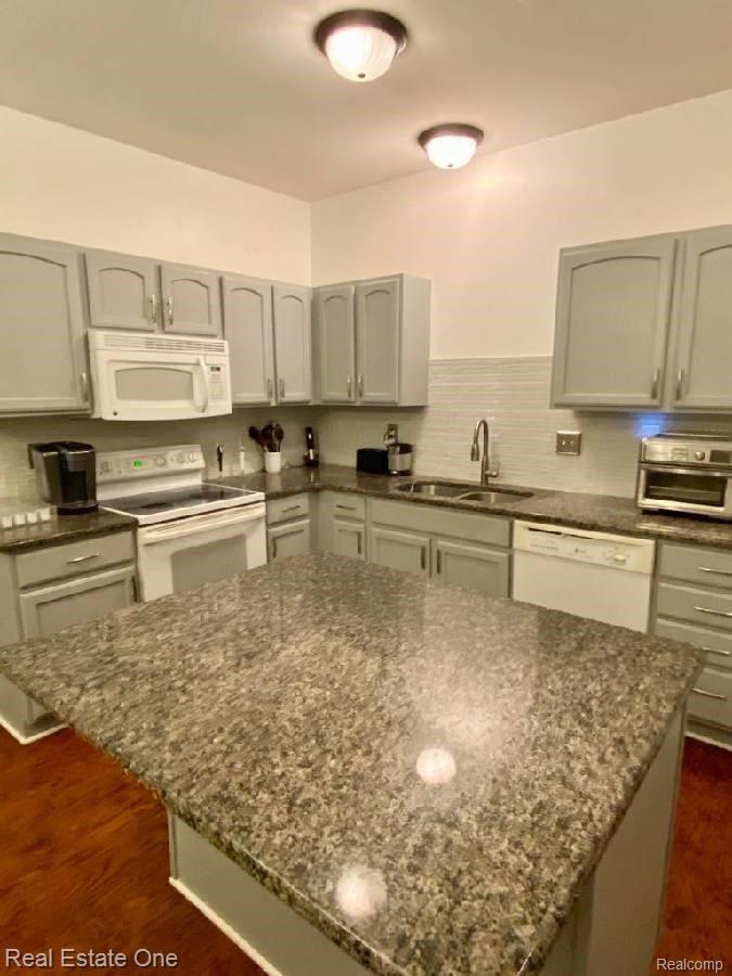 20330 Rodeo Court Southfield, MI 48075 - Photo 9 of 43 58455.jpeg