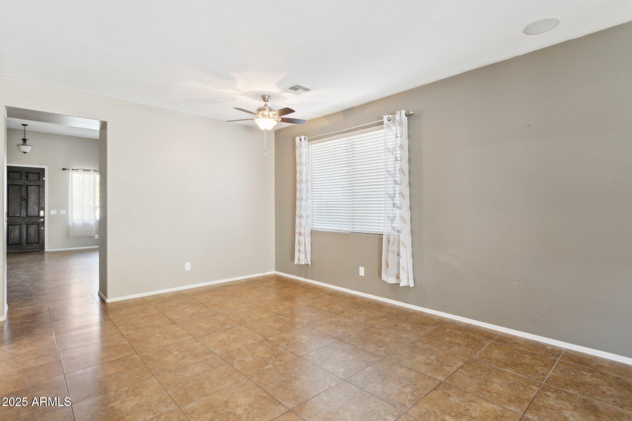 38213 North Raleigh Way Phoenix, AZ 85086 - Photo 13 of 41 Dining Area