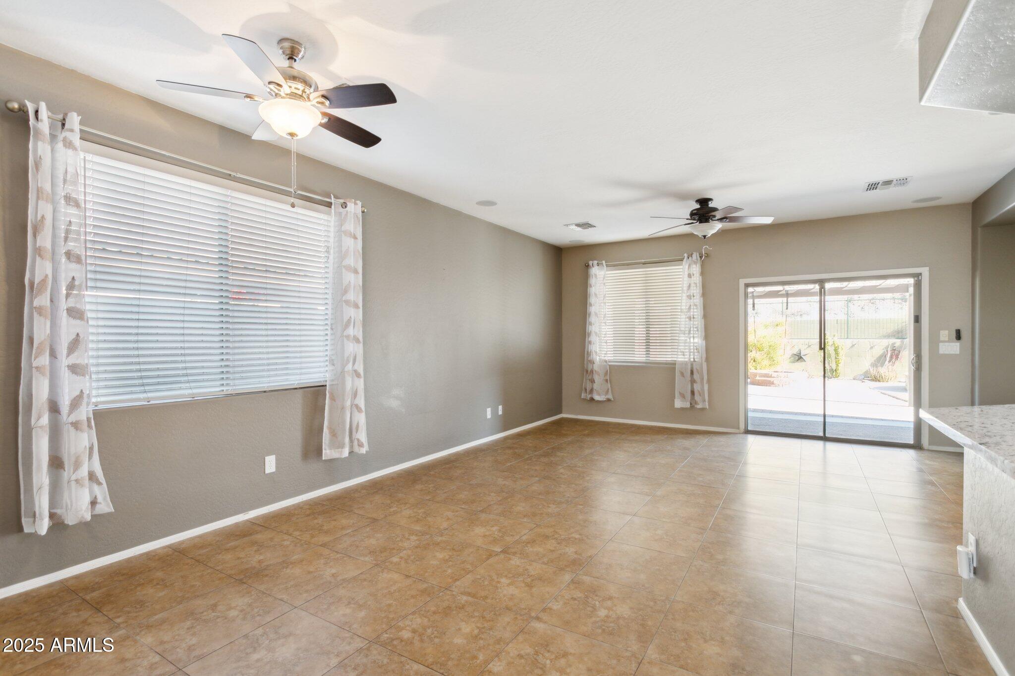 38213 North Raleigh Way Phoenix, AZ 85086 - Photo 14 of 41 Family Room