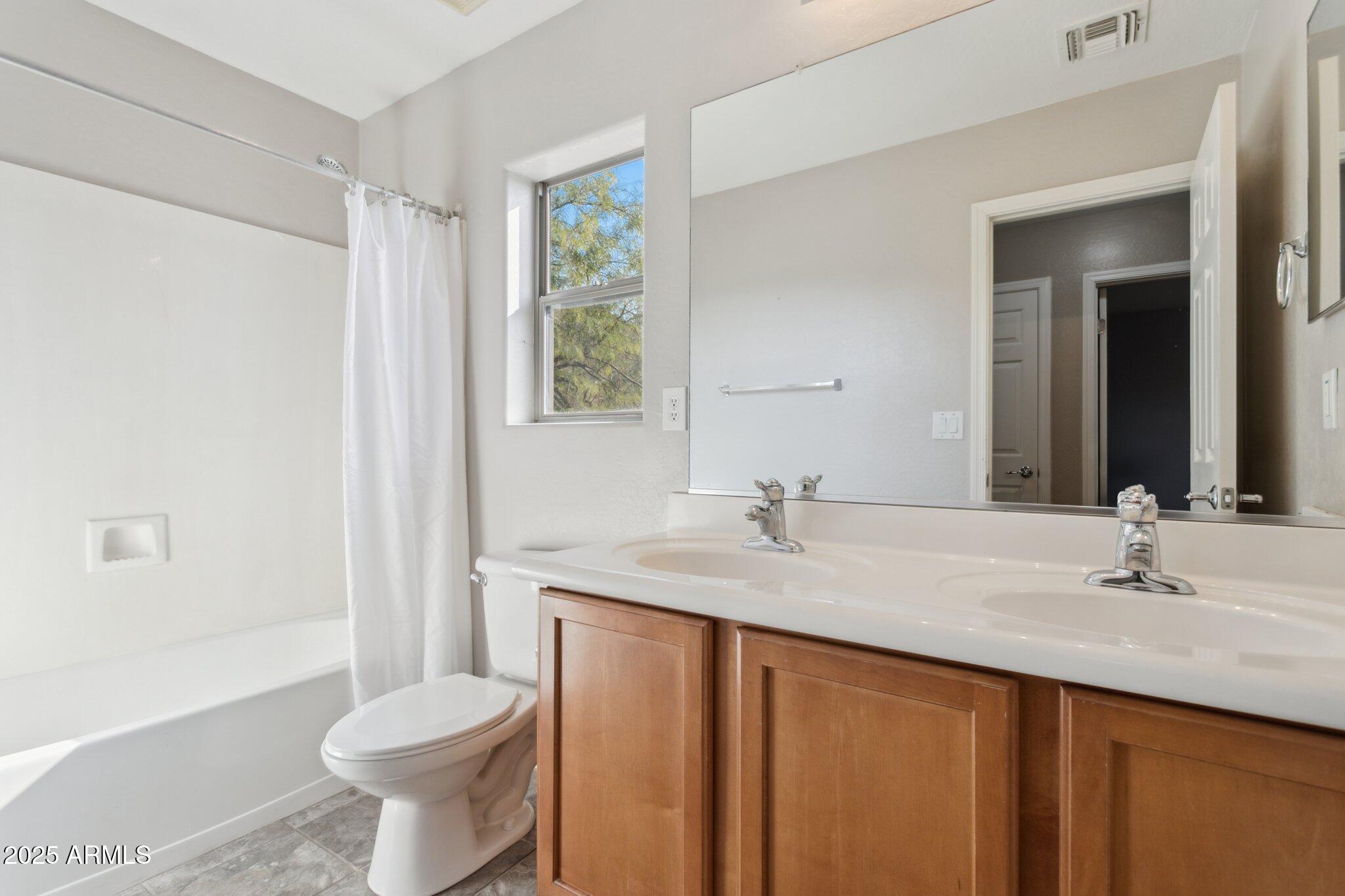 38213 North Raleigh Way Phoenix, AZ 85086 - Photo 26 of 41 Upstairs Bathroom