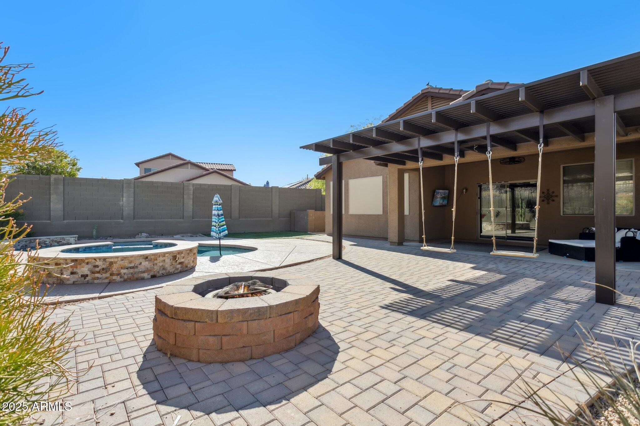 38213 North Raleigh Way Phoenix, AZ 85086 - Photo 34 of 41 Firepit