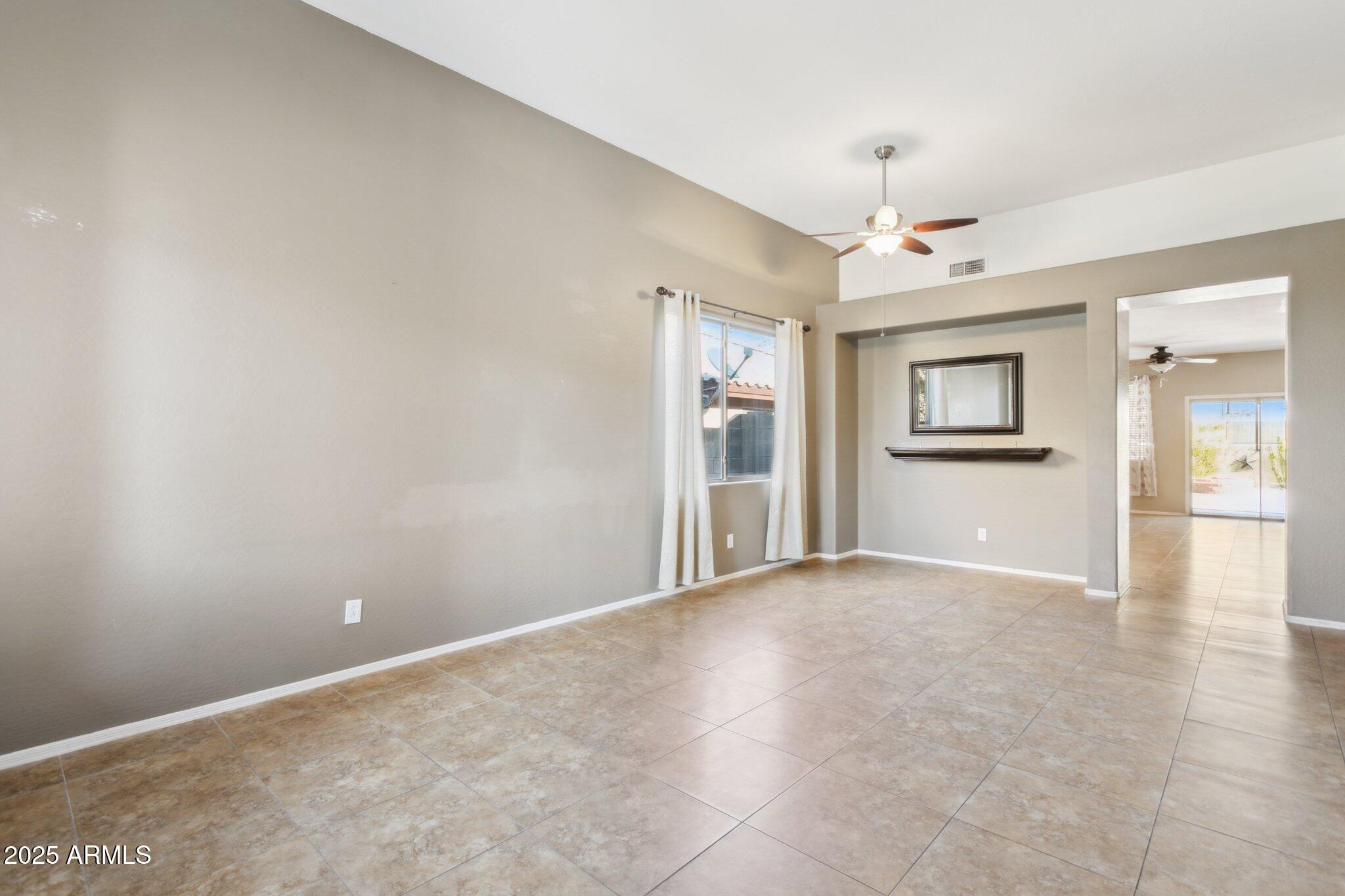38213 North Raleigh Way Phoenix, AZ 85086 - Photo 5 of 41 Living/Dining Room