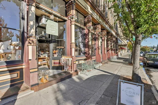 $1,299,000 | 732 Keller Court, Petaluma, CA 94952