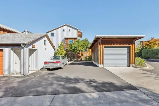 $1,299,000 | 732 Keller Court, Petaluma, CA 94952