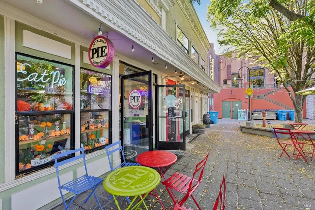 $1,299,000 | 732 Keller Court, Petaluma, CA 94952