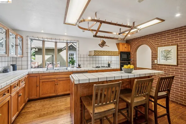 $1,695,000 | 824 Paru Street, Alameda, CA 94501
