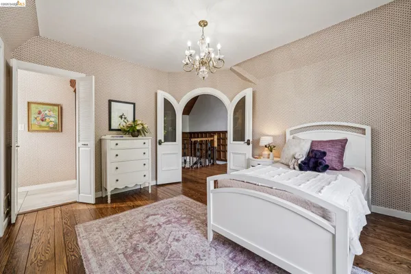 $1,695,000 | 824 Paru Street, Alameda, CA 94501