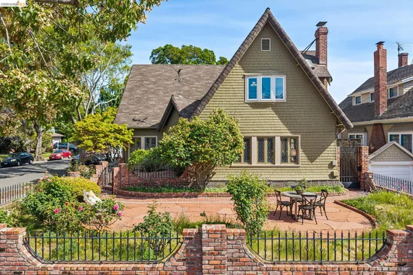 $1,695,000 | 824 Paru Street, Alameda, CA 94501