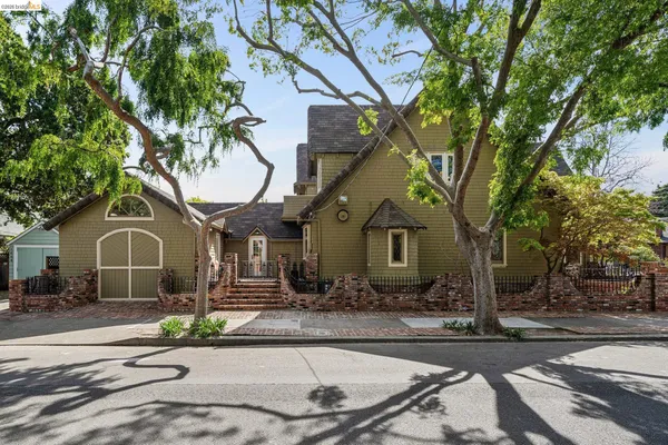 $1,695,000 | 824 Paru Street, Alameda, CA 94501