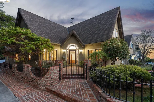 $1,695,000 | 824 Paru Street, Alameda, CA 94501
