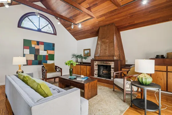 $1,695,000 | 824 Paru Street, Alameda, CA 94501