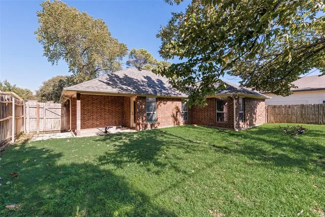 $350,000 | 132 Hedgerow Lane, Lewisville, TX 75057