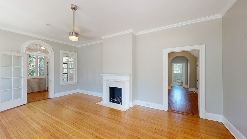 1648 17th Avenue Columbus, GA 31901 - Photo 3 of 26 Living Room