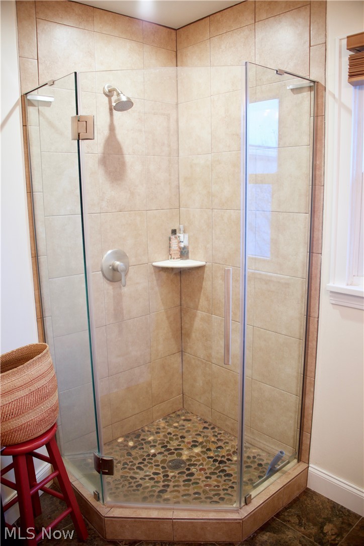 1238 South Hametown Road Akron, OH 44321 - Photo 25 of 34 full Shower Stall. A great use of space and a great addition to this original 1 full bath home.