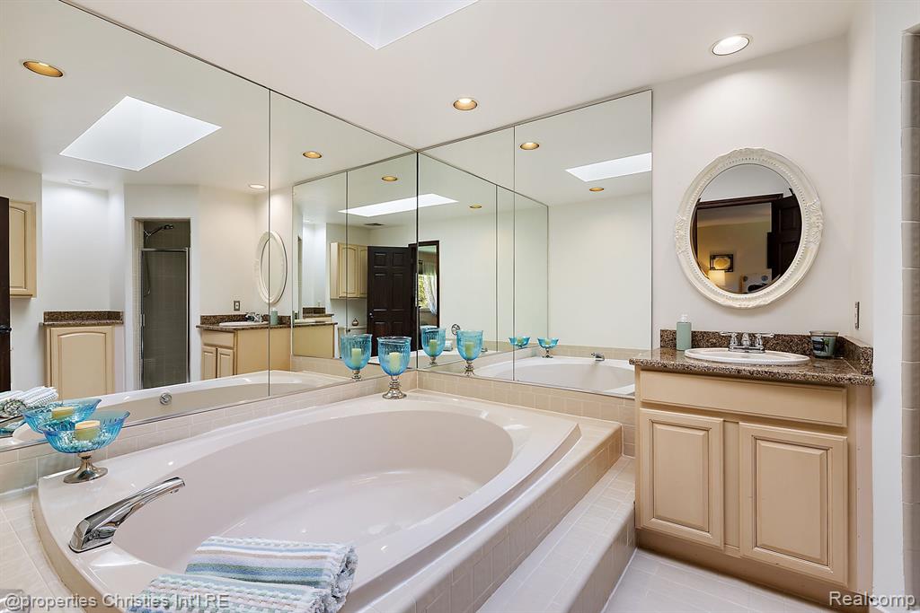 817 Stag Ridge Road Rochester Hills, MI 48309 - Photo 44 of 80