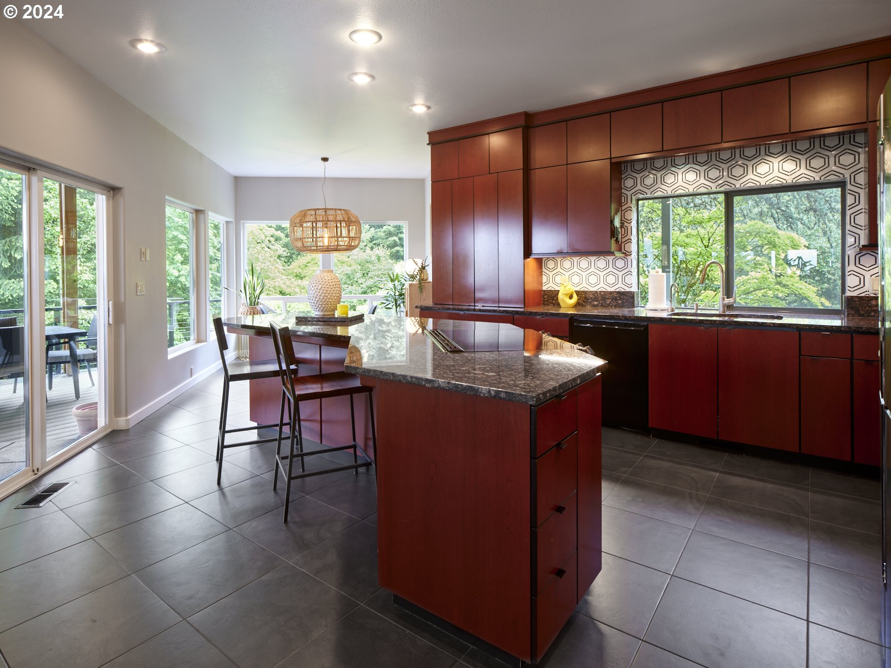 133 Riverscape Road Kalama, WA 98625 - Photo 13 of 46 Kitchen