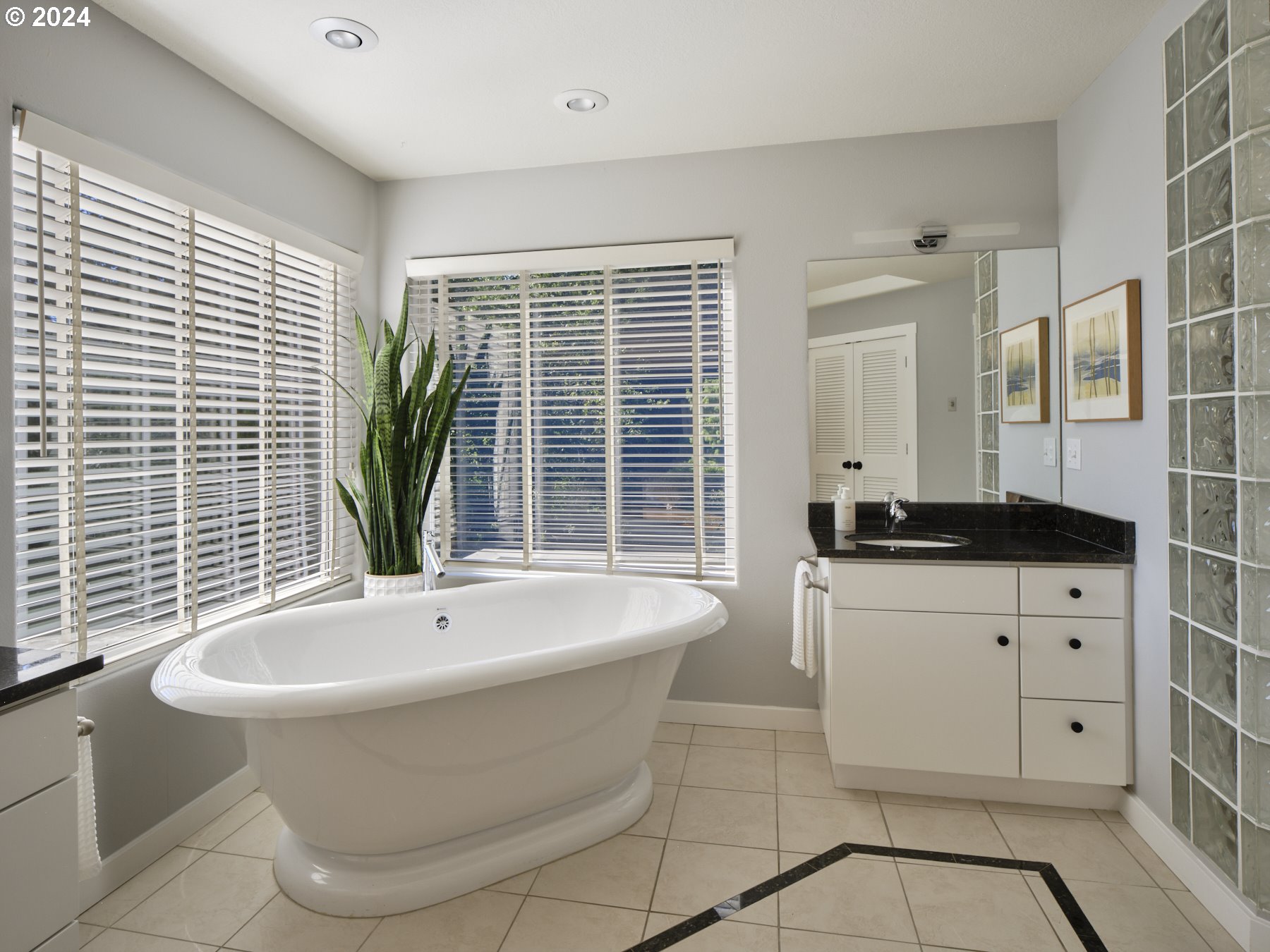 133 Riverscape Road Kalama, WA 98625 - Photo 38 of 46 Bathroom, Attached