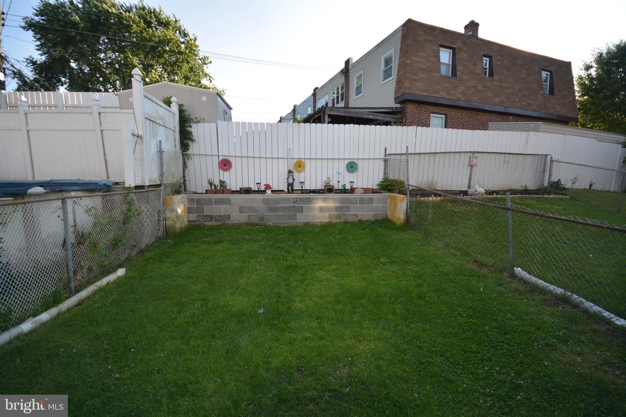 4230 Whiting Road Philadelphia, PA 19154 - Photo 13 of 13 Backyard
